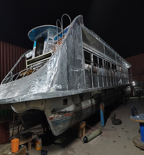 2 crew boat